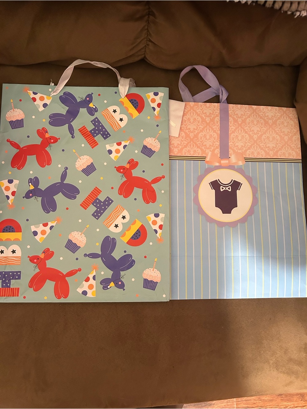 Gift bag bundle - Picture 2 of 6